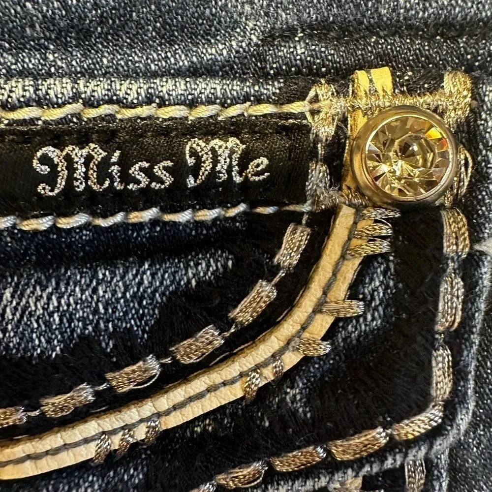 Miss Me Y2k women's rhinestone embellished Bootcut jeans.  size 27 - Picture 4 of 15